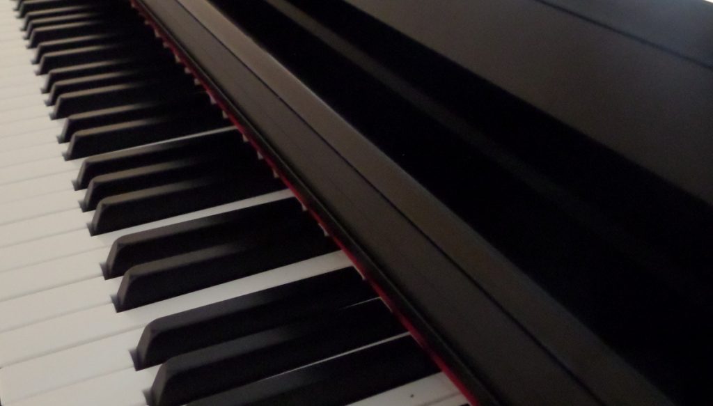 Piano Keybord - Pianist Bedfordshire